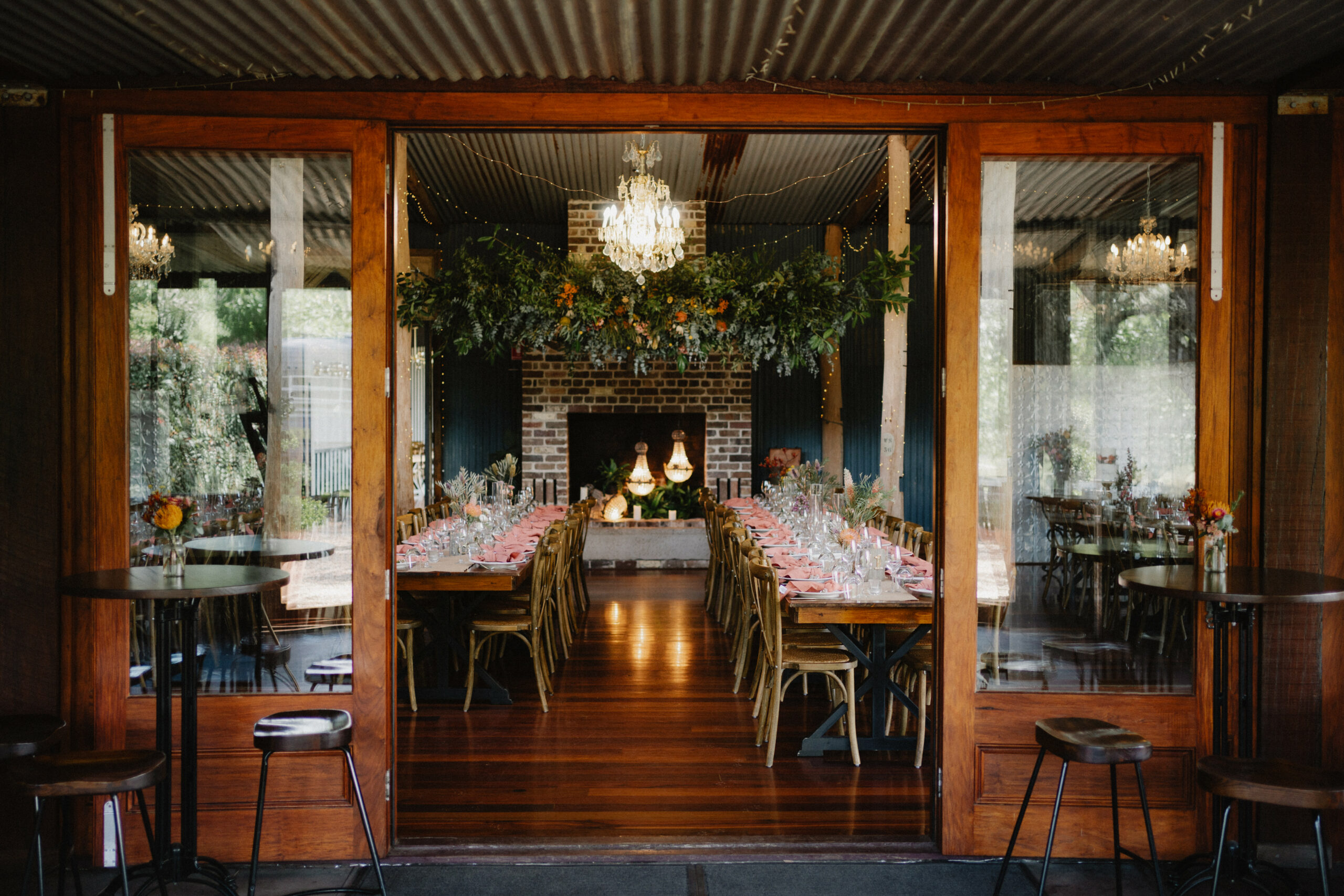 rustic-barn-wedding-reception-venue